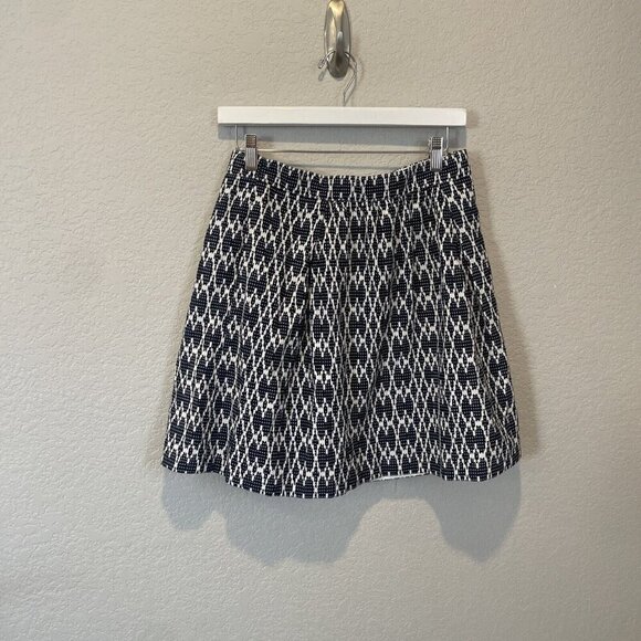 J Crew Skirt Size 6 Blue White Geo Patterned A-Line Pleated Rear Zip Jacquard - Picture 2 of 10